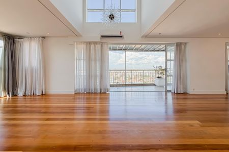 Apartamento à venda com 300m², 4 quartos e 4 vagasSala