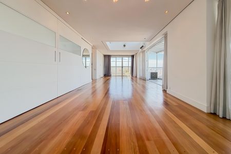 Apartamento à venda com 300m², 4 quartos e 4 vagasSala