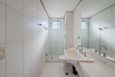Apartamento à venda com 300m², 4 quartos e 4 vagasSuíte Master - Banheiro 1