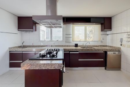 Apartamento à venda com 300m², 4 quartos e 4 vagasCozinha