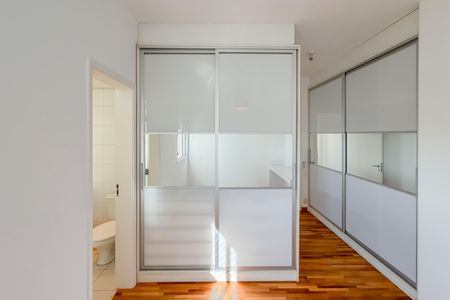 Apartamento à venda com 300m², 4 quartos e 4 vagasSuíte 2 - Armários