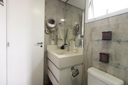 Apartamento à venda com 106m², 3 quartos e 2 vagasBanheiro da Suíte