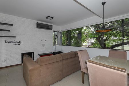 Sala de apartamento à venda com 2 quartos, 81m² em Passo D’areia, Porto Alegre
