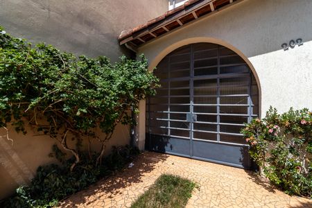 Casa à venda com 200m², 4 quartos e 2 vagasGaragem