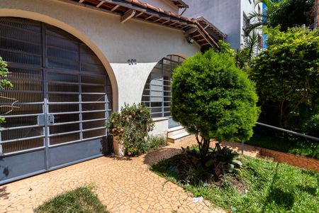 Casa à venda com 200m², 4 quartos e 2 vagasGaragem