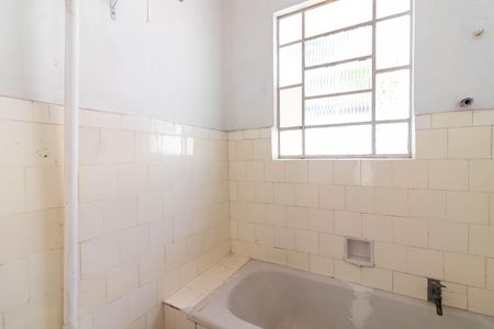 Casa à venda com 200m², 4 quartos e 2 vagasEdícula - Banheiro