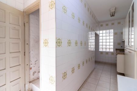 Casa à venda com 200m², 4 quartos e 2 vagasEdícula - Cozinha