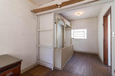 Casa à venda com 200m², 4 quartos e 2 vagasEdícula - Sala