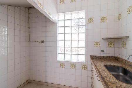 Casa à venda com 200m², 4 quartos e 2 vagasEdícula - Cozinha