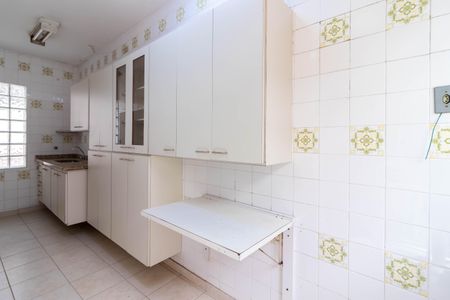Casa à venda com 200m², 4 quartos e 2 vagasEdícula - Cozinha