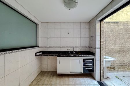 Casa à venda com 250m², 5 quartos e sem vagaCozinha