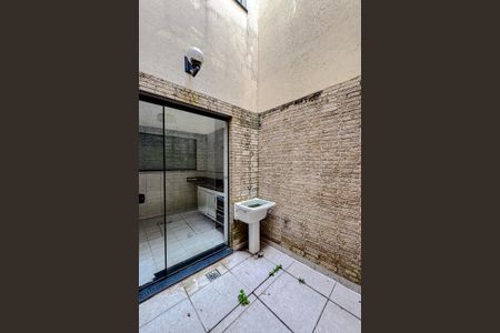 Casa à venda com 250m², 5 quartos e sem vagaÁrea externa