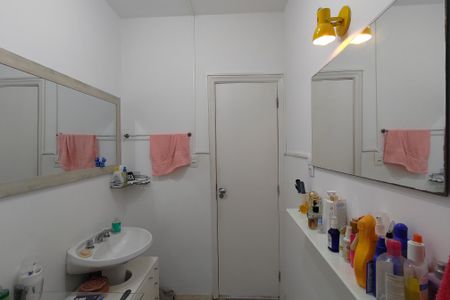 Apartamento para alugar com 81m², 2 quartos e sem vagaBanheiro