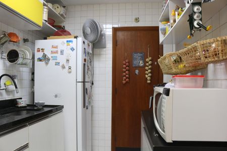 Apartamento para alugar com 81m², 2 quartos e sem vagaCozinha