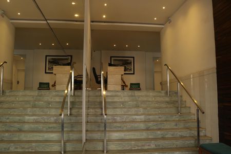 Apartamento para alugar com 81m², 2 quartos e sem vagaFachada e portaria