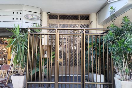 Apartamento para alugar com 81m², 2 quartos e sem vagaFachada e portaria