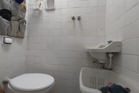 Apartamento para alugar com 81m², 2 quartos e sem vagaBanheiro de serviço