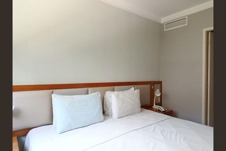 Quarto de kitnet/studio para alugar com 1 quarto, 30m² em Pinheiros, São Paulo