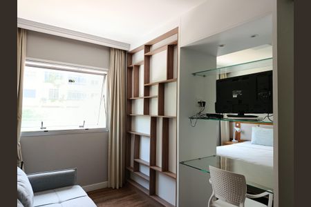 Sala de kitnet/studio para alugar com 1 quarto, 30m² em Pinheiros, São Paulo