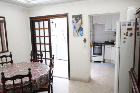 Casa à venda com 160m², 2 quartos e 2 vagasCozinha