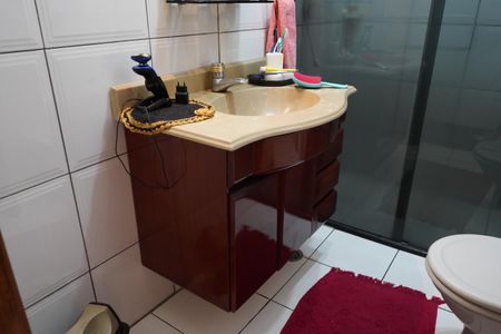 Casa à venda com 160m², 2 quartos e 2 vagasBanheiro
