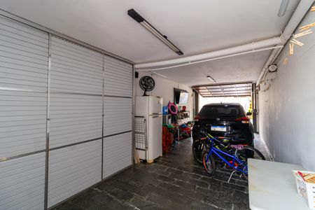 Casa de condomínio à venda com 120m², 2 quartos e 4 vagas Casa de condomínio à venda com 120m², 2 quartos e 4 vagasGaragem