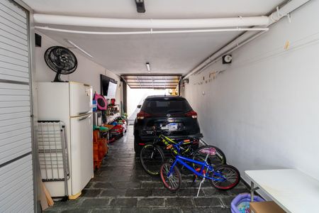 Casa de condomínio à venda com 120m², 2 quartos e 4 vagas Casa de condomínio à venda com 120m², 2 quartos e 4 vagasGaragem