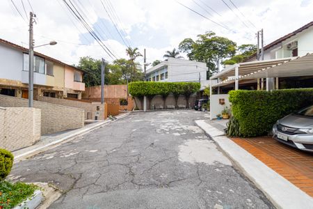 Casa de condomínio à venda com 120m², 2 quartos e 4 vagas Casa de condomínio à venda com 120m², 2 quartos e 4 vagasÁrea comum