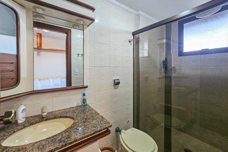 Apartamento para alugar com 125m², 2 quartos e 2 vagas Apartamento para alugar com 125m², 2 quartos e 2 vagasBanheiro da suíte