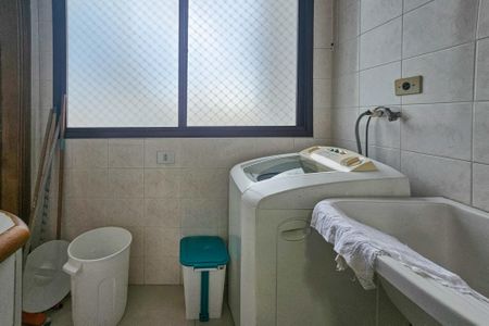 Apartamento para alugar com 125m², 2 quartos e 2 vagas Apartamento para alugar com 125m², 2 quartos e 2 vagasÁrea de serviço