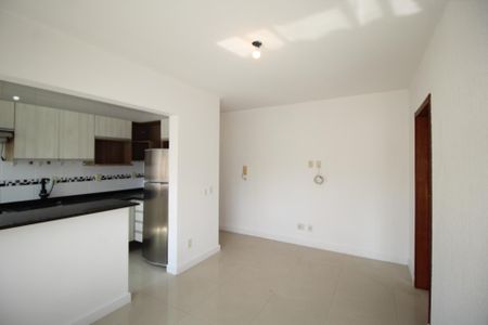 Sala de apartamento para alugar com 1 quarto, 55m² em Jardim do Salso, Porto Alegre