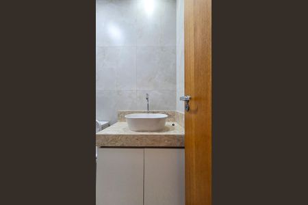 Casa à venda com 150m², 3 quartos e 2 vagasBanheiro 3