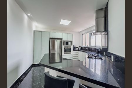 Apartamento para alugar com 360m², 4 quartos e 4 vagas Apartamento para alugar com 360m², 4 quartos e 4 vagasFoto 12