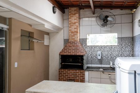 Apartamento para alugar com 55m², 2 quartos e 1 vagaÁrea comum - Churrasqueira