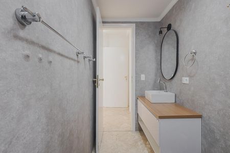 Apartamento à venda com 70m², 2 quartos e 1 vaga Apartamento à venda com 70m², 2 quartos e 1 vagaBanheiro