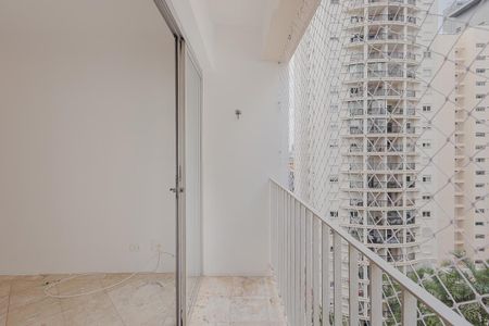 Varanda de apartamento à venda com 2 quartos, 70m² em Vila Madalena, São Paulo