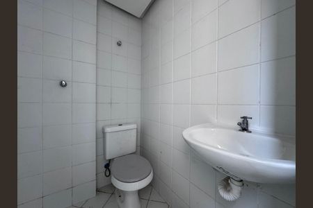 Apartamento para alugar com 180m², 3 quartos e 2 vagas Apartamento para alugar com 180m², 3 quartos e 2 vagasCozinha e Área de Serviço