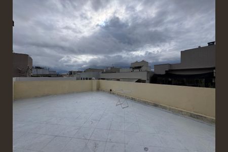 Apartamento para alugar com 180m², 3 quartos e 2 vagas Apartamento para alugar com 180m², 3 quartos e 2 vagasTerraço