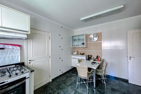 Apartamento à venda com 159m², 3 quartos e 2 vagasCozinha