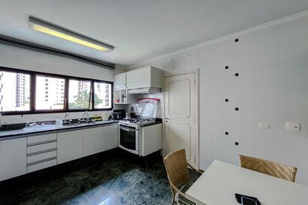 Apartamento à venda com 159m², 3 quartos e 2 vagasCozinha