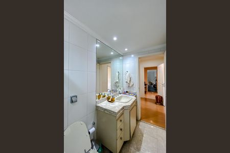 Apartamento à venda com 159m², 3 quartos e 2 vagasBanheiro