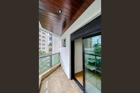 Apartamento à venda com 159m², 3 quartos e 2 vagasVaranda da Suíte