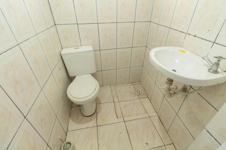 Banheiro de casa de condomínio para alugar com 1 quarto, 35m² em Liberdade, São Paulo