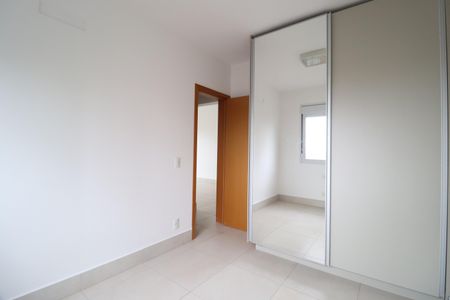 Quarto 1 de apartamento para alugar com 2 quartos, 78m² em Martins, Uberlândia