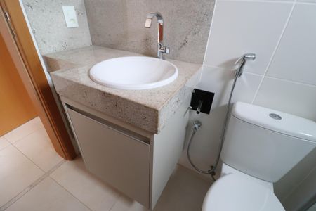 Apartamento para alugar com 78m², 2 quartos e 2 vagasBanheiro do Quarto 2