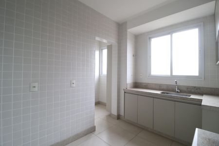 Apartamento para alugar com 78m², 2 quartos e 2 vagasCozinha