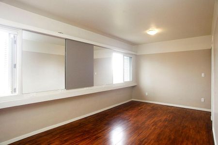 Studio Sala / Quarto de kitnet/studio à venda com 1 quarto, 30m² em Centro Histórico, Porto Alegre