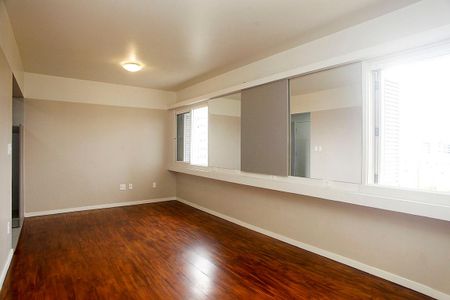 Studio à venda com 30m², 1 quarto e 1 vagaStudio Sala / Quarto