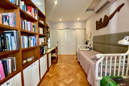 Apartamento para alugar com 227m², 3 quartos e 1 vagaQuarto 1