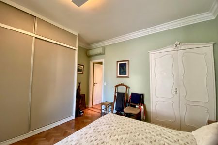 Apartamento para alugar com 227m², 3 quartos e 1 vagaSuite 